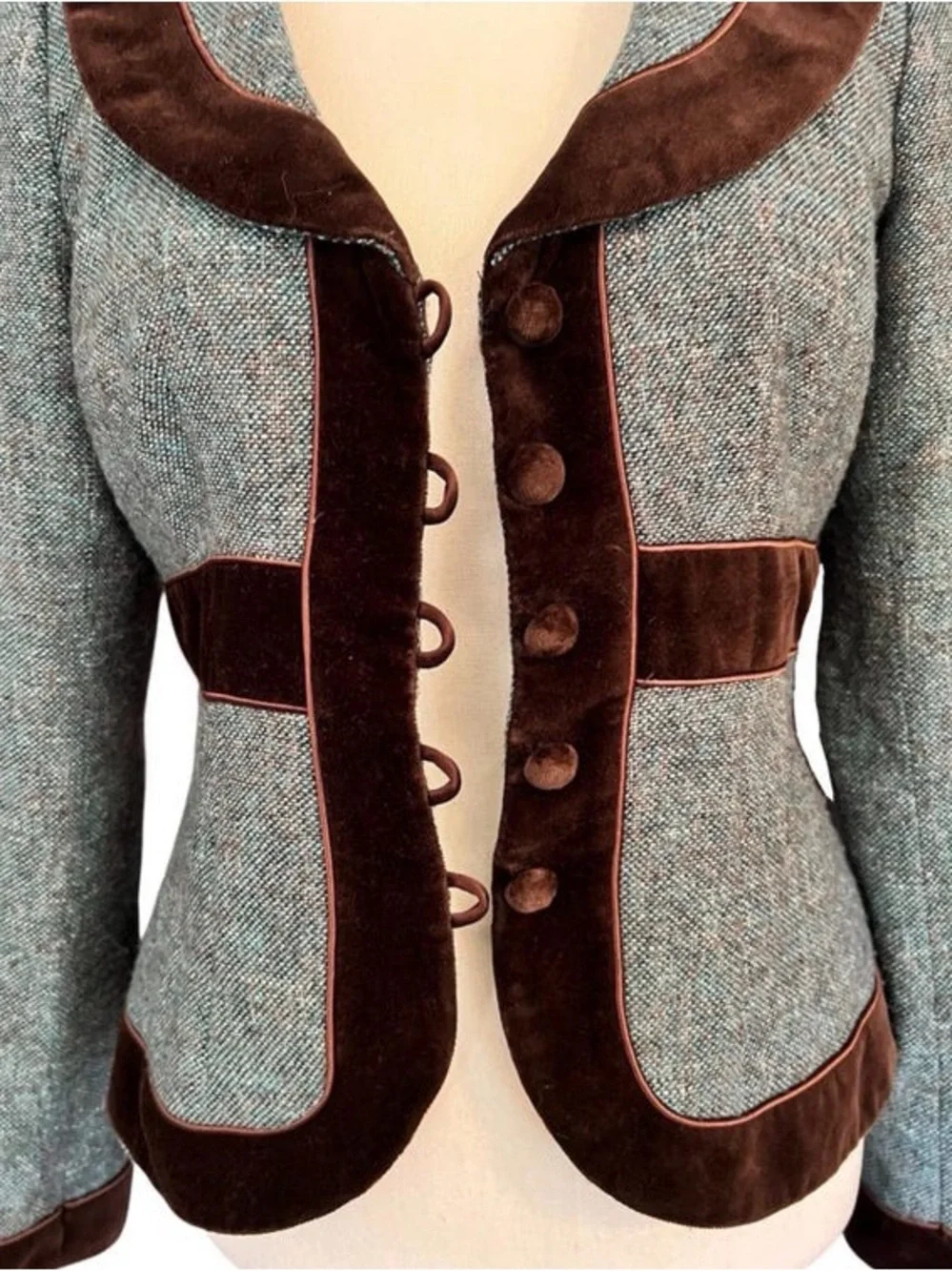 Vintage Y2K aso Rory Gilmore girls Nanette lepore Tweed Jacket with velvet trim